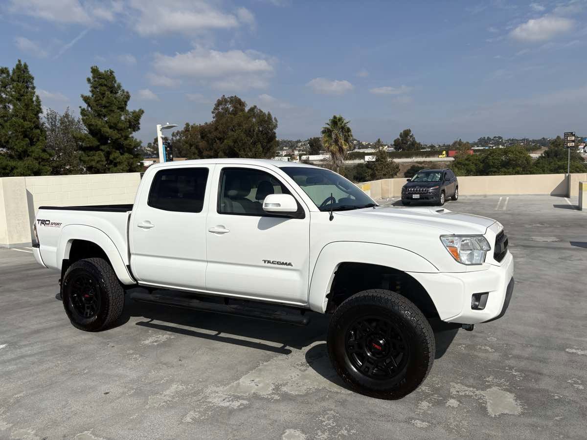 Used 2014 Toyota Tacoma PreRunner image 36