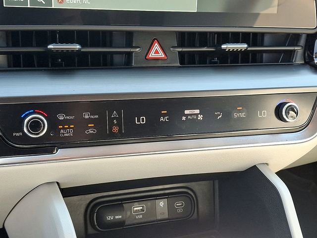 Used 2025 Kia Sportage EX image 15
