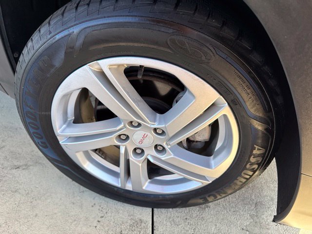 Used 2018 GMC Terrain SLE w/ Driver Convenience Package AWD/4WD image 36