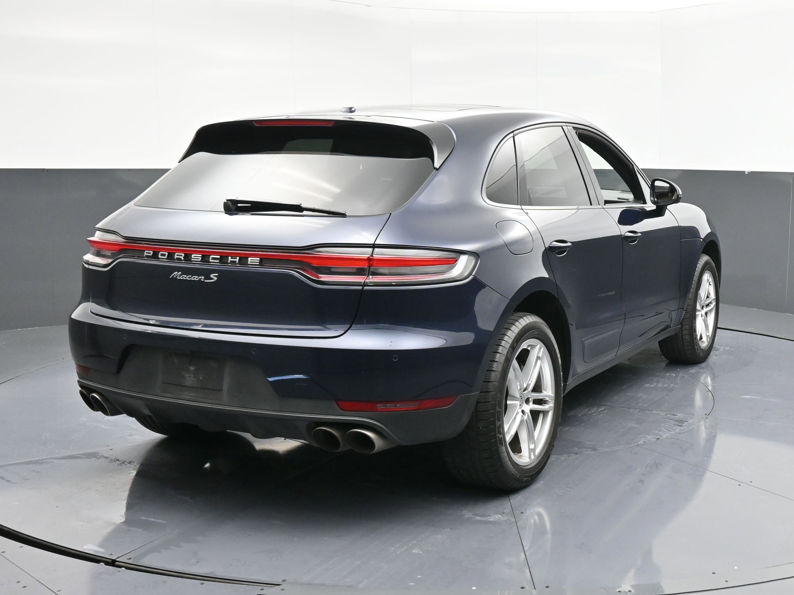 Used 2021 Porsche Macan S image 8