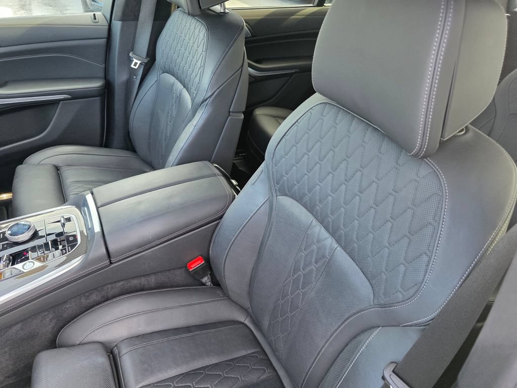 Certified 2024 BMW X7 M60i w/ Executive Package AWD/4WD image 11