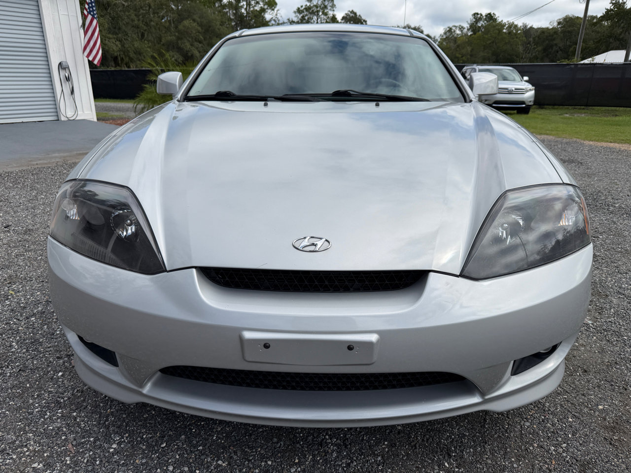 Used 2006 Hyundai Tiburon GT image 2