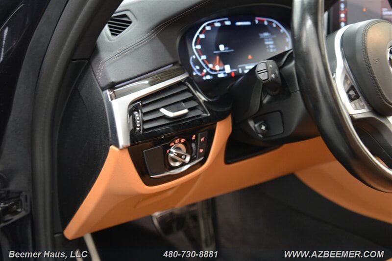 Used 2022 BMW M550i xDrive w/ Executive Package AWD/4WD image 32
