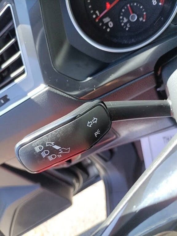 Used 2021 Volkswagen Tiguan S image 27