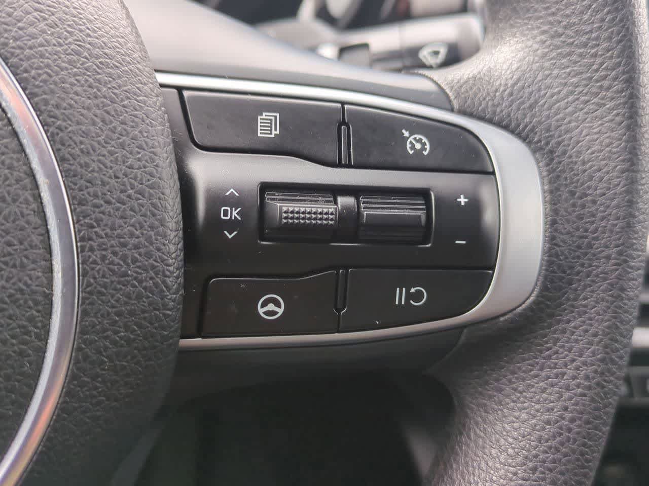 Used 2023 Kia K5 LXS image 23