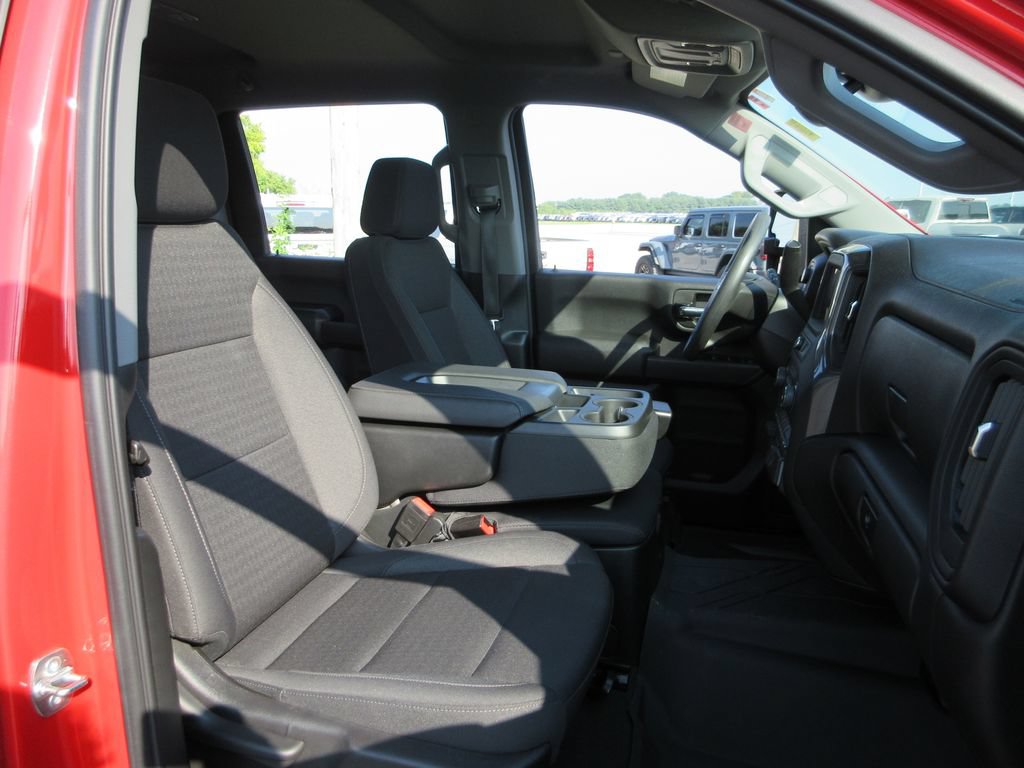 Certified 2025 Chevrolet Silverado 2500 Custom w/ Custom Value Package AWD/4WD image 22