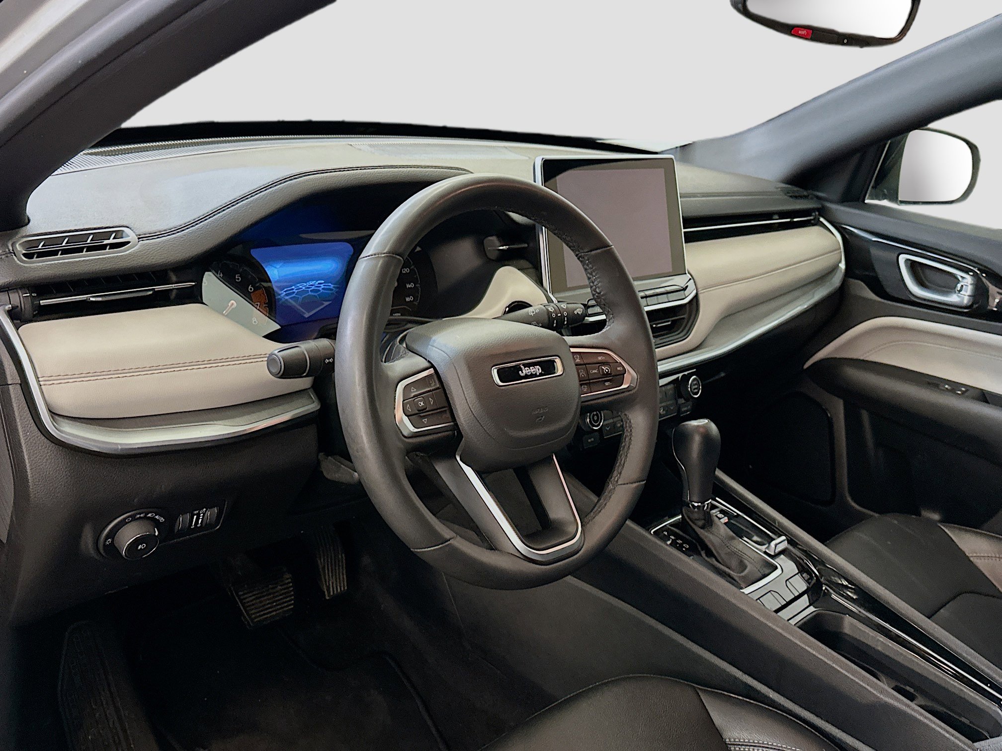 Used 2025 Jeep Compass Limited image 18