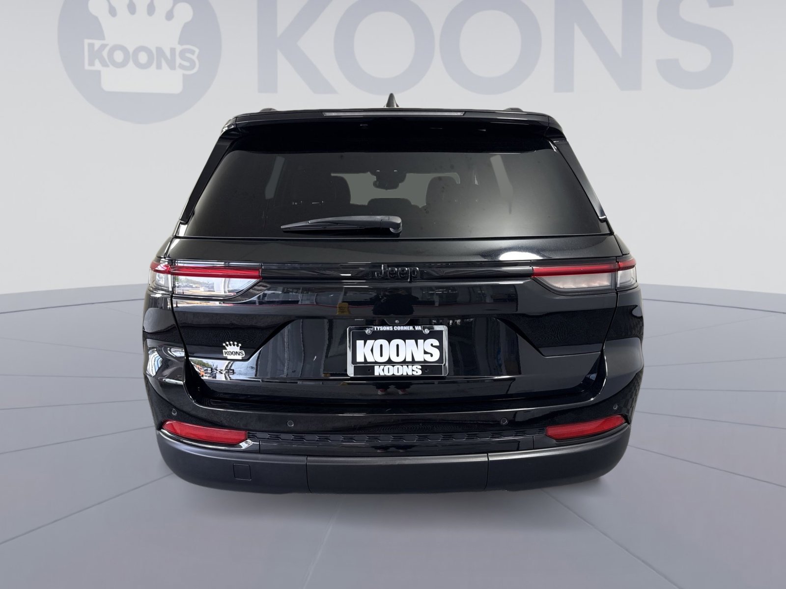 Used 2023 Jeep Grand Cherokee Altitude AWD/4WD image 5