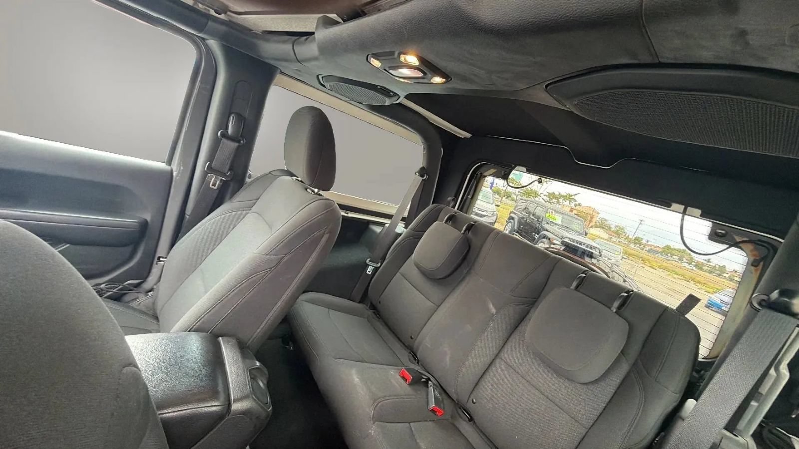 Used 2019 Jeep Wrangler Sport AWD/4WD image 15