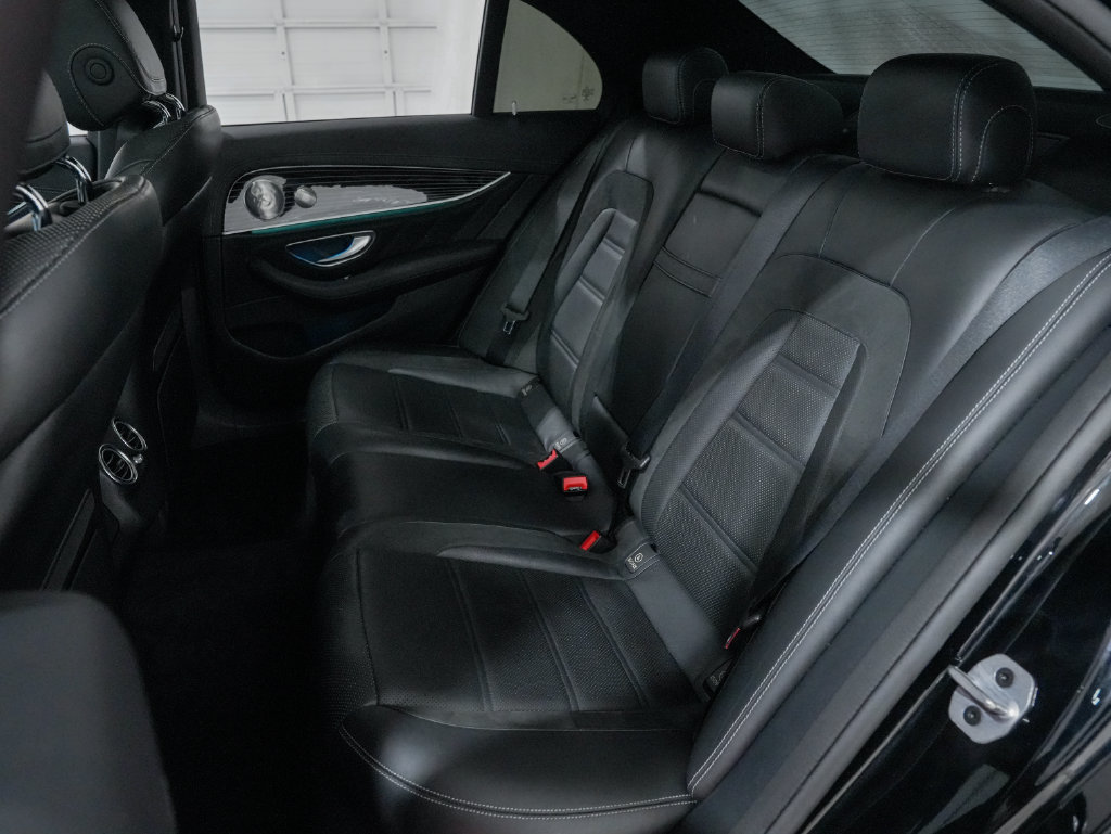 Used 2019 Mercedes-Benz E 53 AMG 4MATIC Sedan w/ Parking Assistance Package image 31