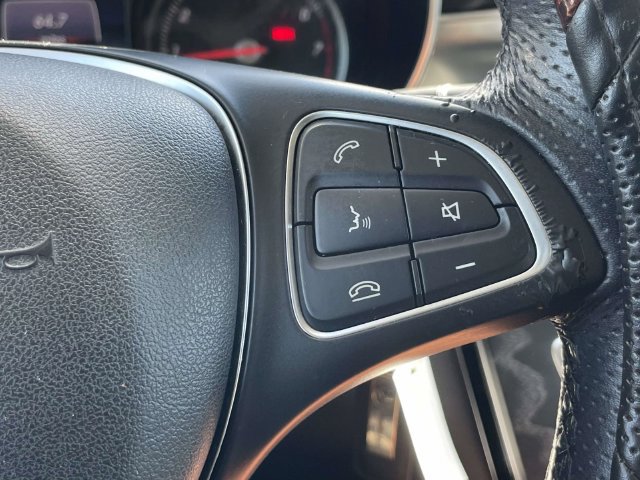 Used 2019 Mercedes-Benz GLC 300 image 24