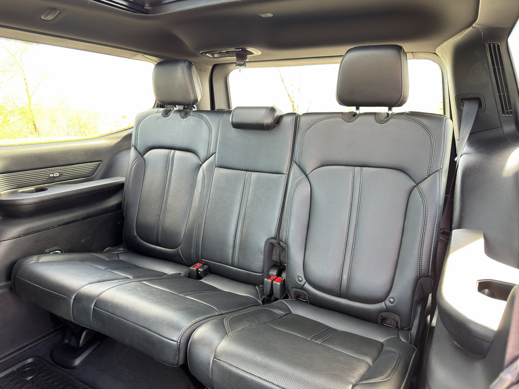 Used 2024 Jeep Wagoneer Series II AWD/4WD image 45