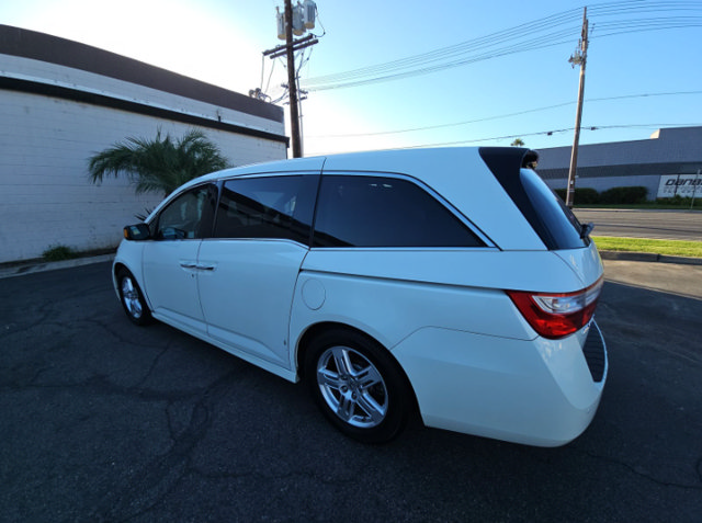 Used 2013 Honda Odyssey Touring image 3