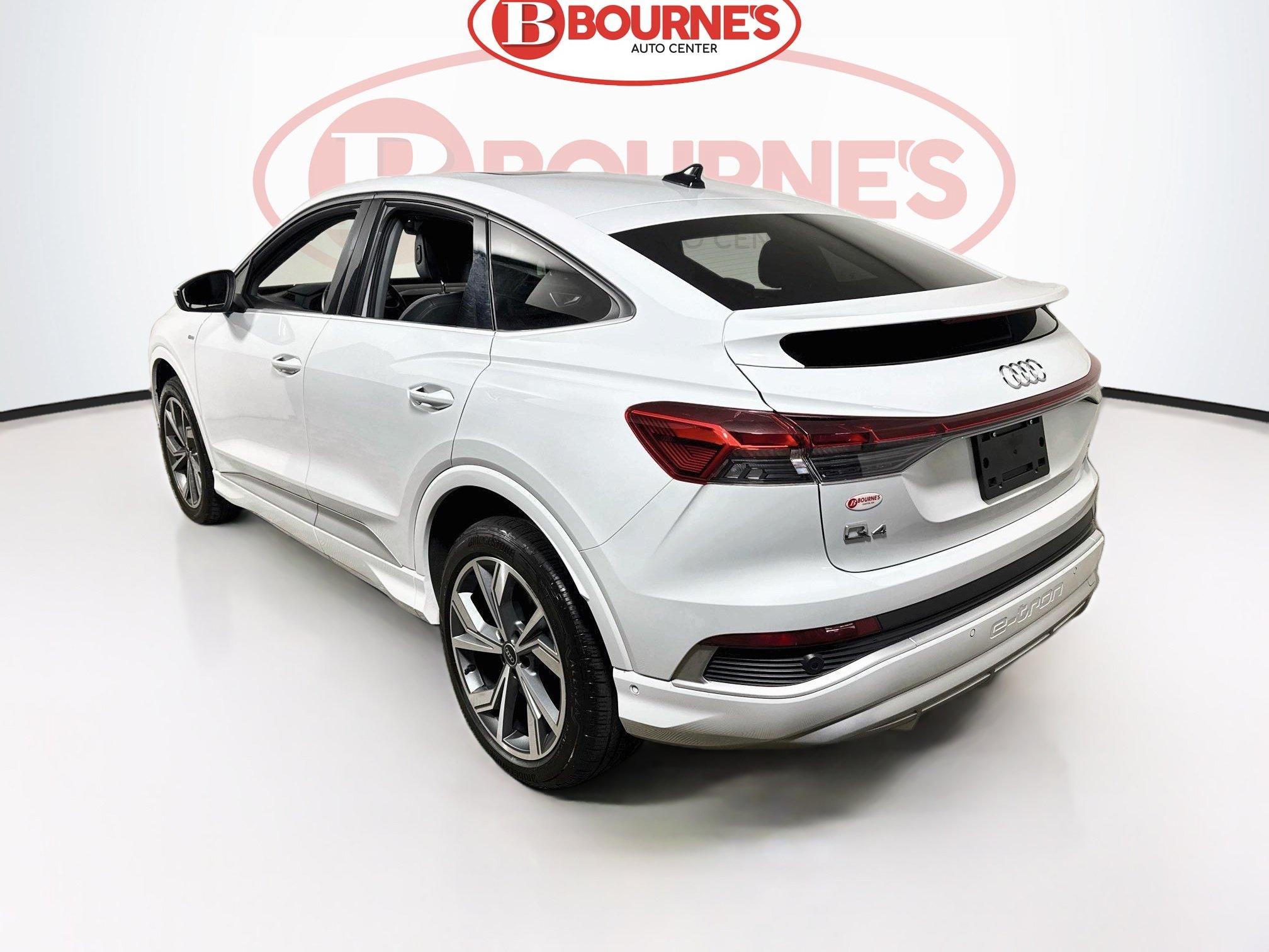 Used 2023 Audi Q4 e-tron Premium Plus w/ Premium Plus AWD/4WD image 9