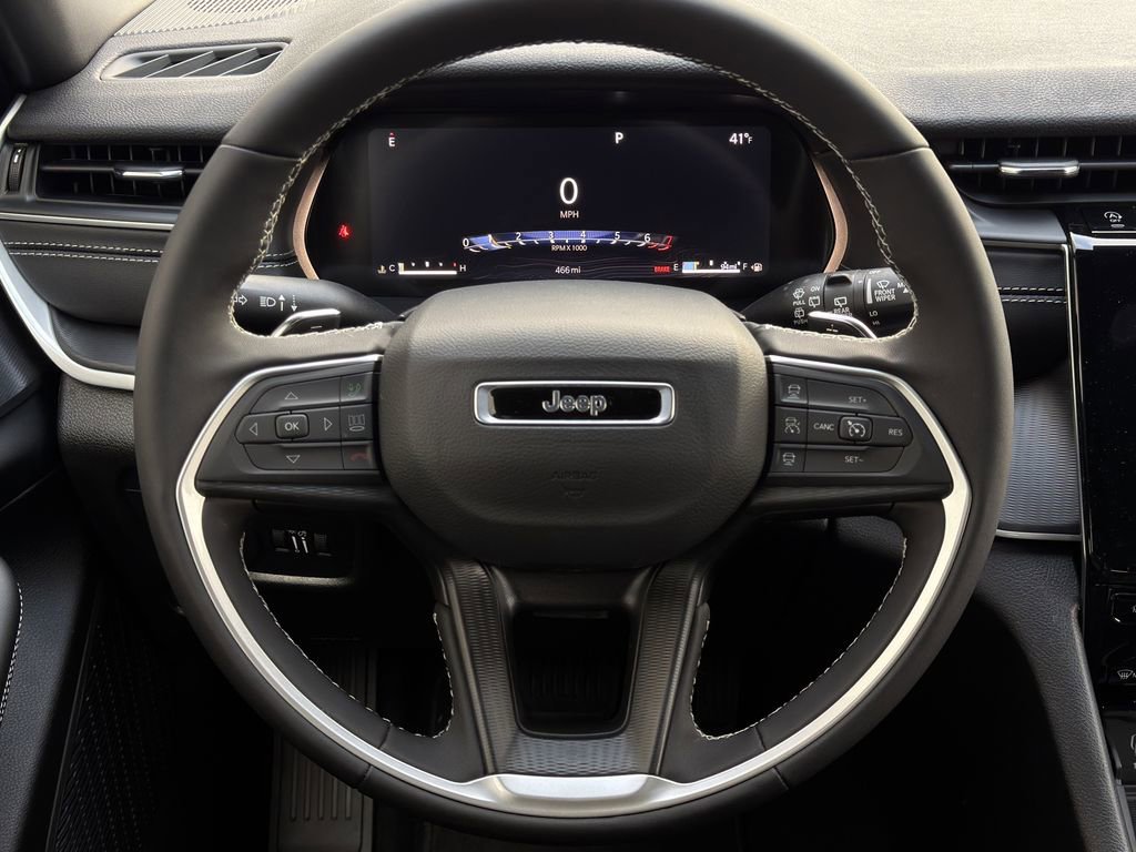 New 2025 Jeep Grand Cherokee L Altitude image 12