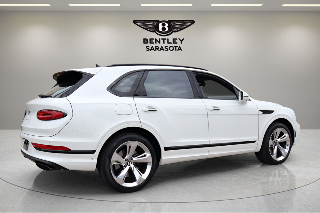 Used 2024 Bentley Bentayga AWD/4WD image 7