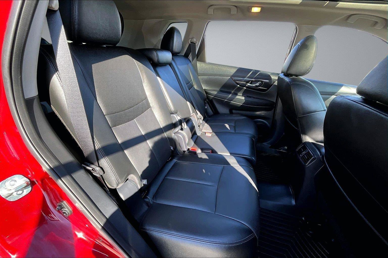 Used 2020 Nissan Rogue SL w/ Premium Package AWD/4WD image 26