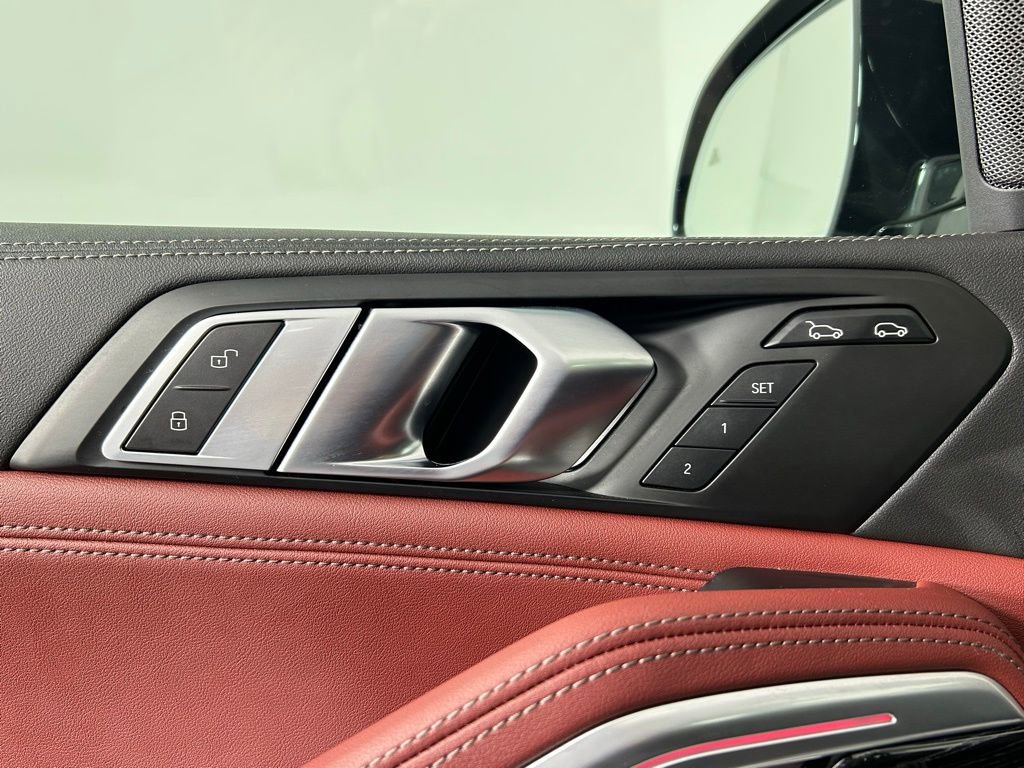 Used 2024 BMW X6 xDrive40i w/ Executive Package image 37