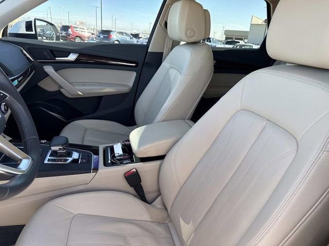 Used 2018 Audi Q5 2.0T w/ Premium Plus Package image 24