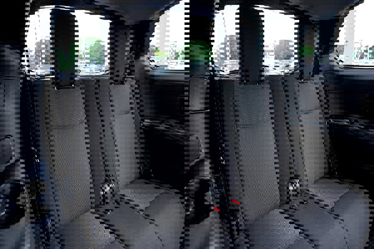 Used 2019 Nissan Pathfinder SV image 18