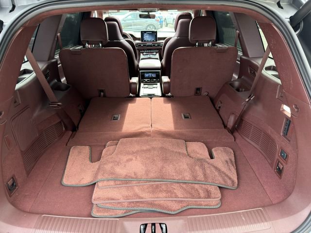 Used 2023 Lincoln Aviator Black Label w/ Class IV Trailer Tow Package image 57