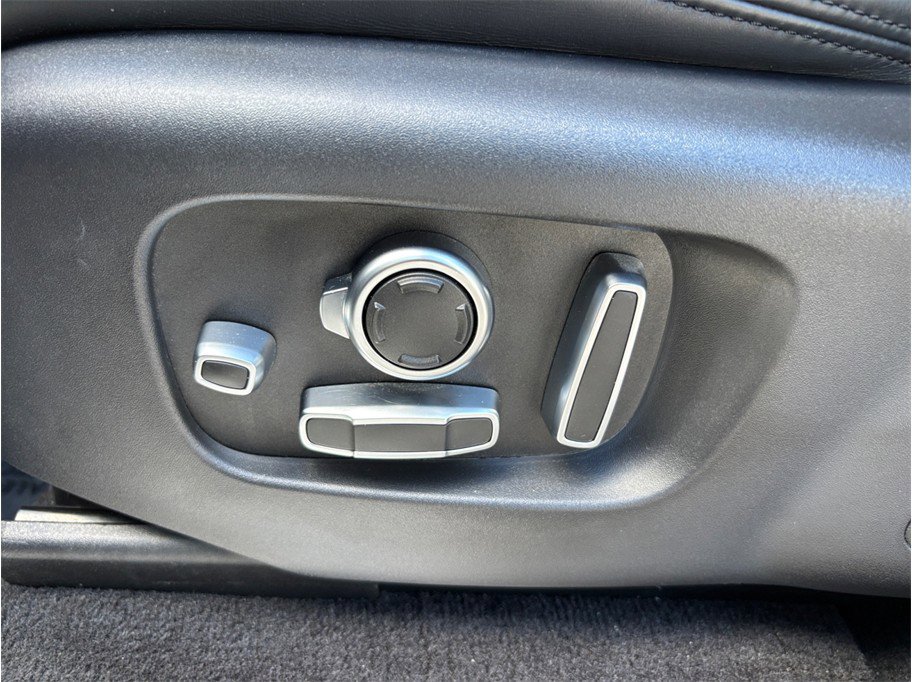 Used 2018 Land Rover Range Rover Sport HSE Dynamic image 20