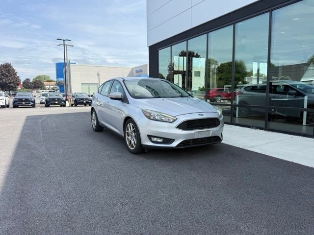 Used 2015 Ford Focus SE w/ Equipment Group 201A FWD image 1