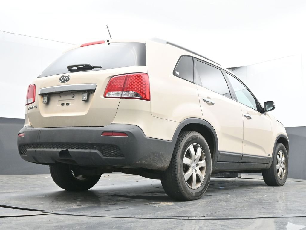 Used 2012 Kia Sorento LX w/ Third Row Pkg AWD/4WD image 28