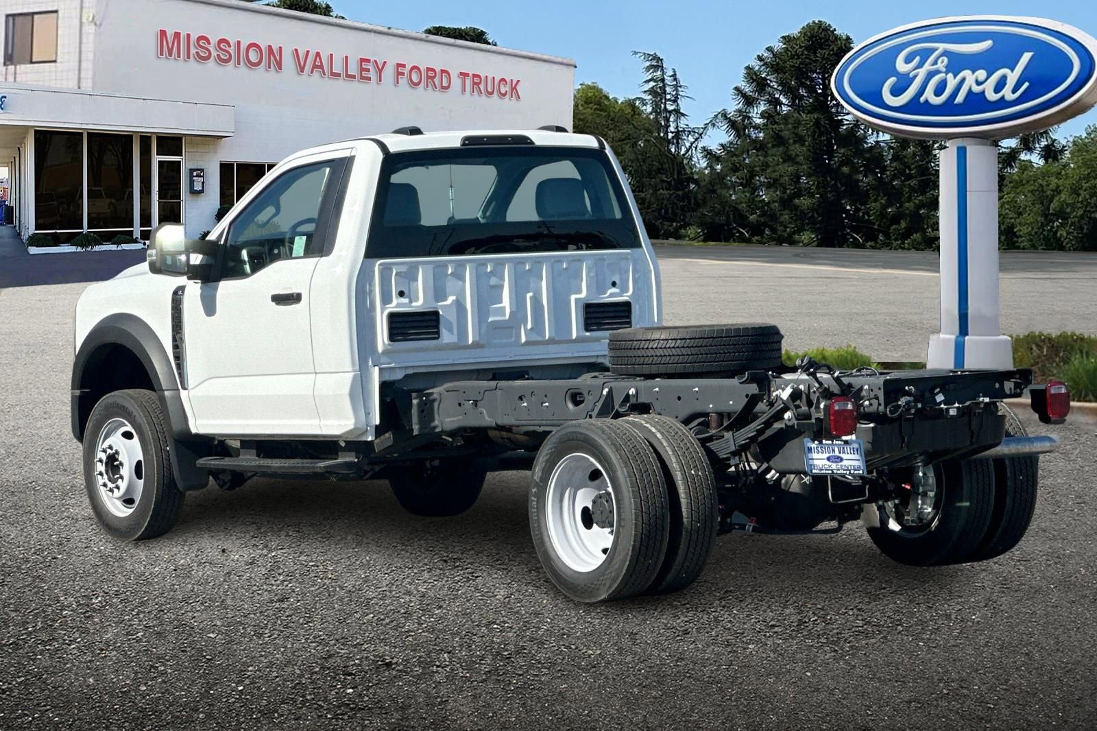 New 2026 Ford F450 XL w/ XL Chrome Package image 6
