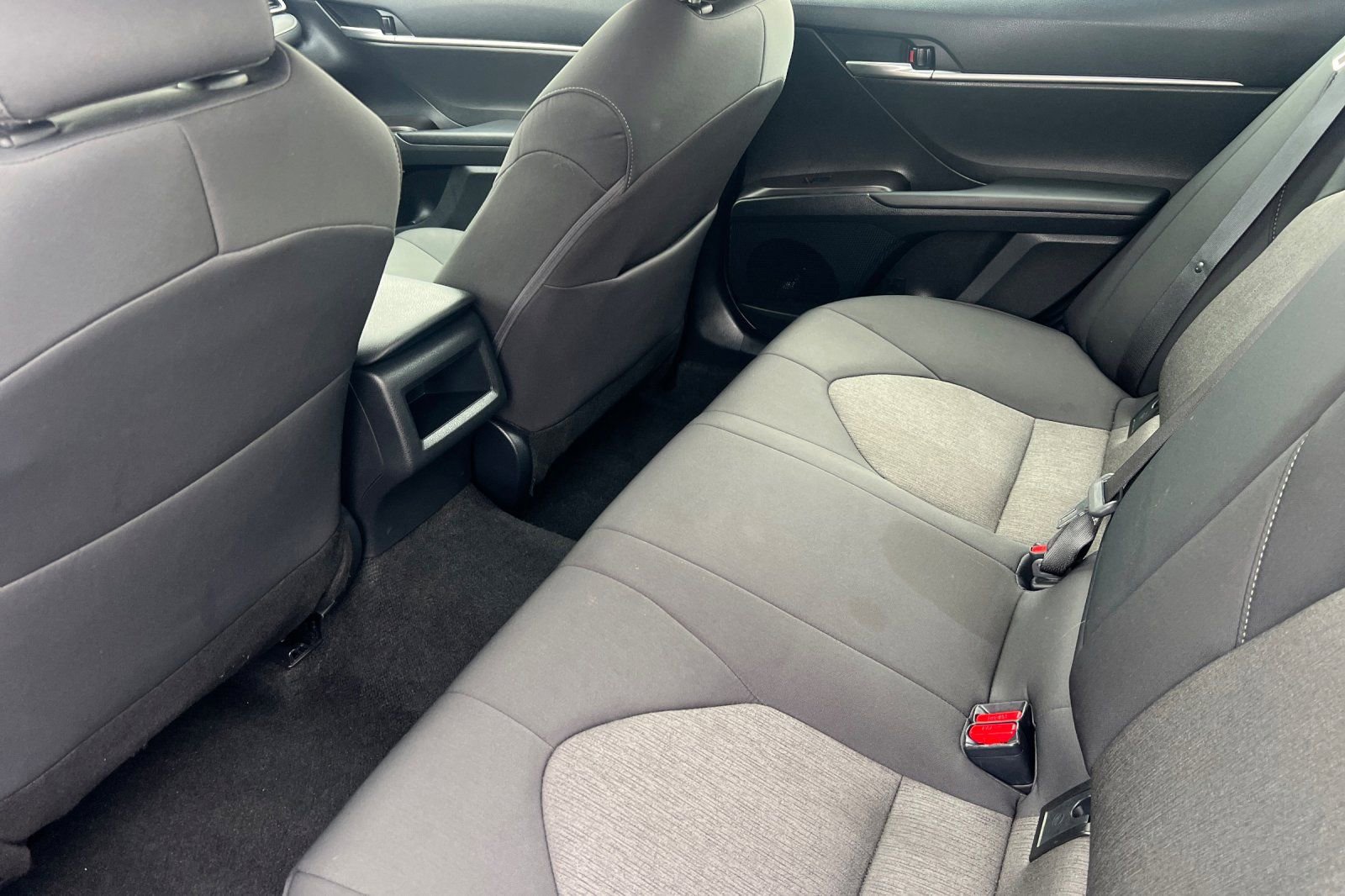 Used 2023 Toyota Camry LE image 9