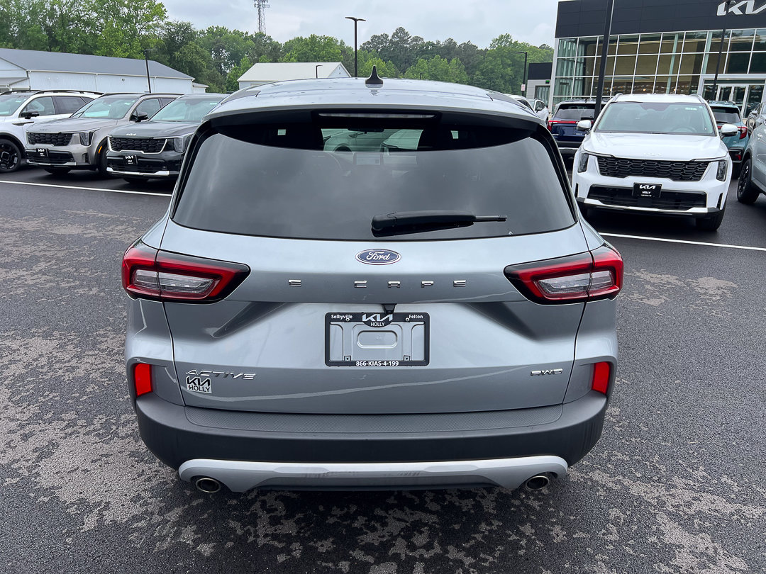 Used 2024 Ford Escape Active AWD/4WD image 4