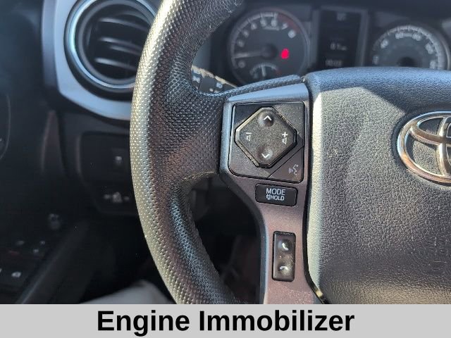 Used 2020 Toyota Tacoma TRD Sport w/ TRD Premium Sport Package AWD/4WD image 9