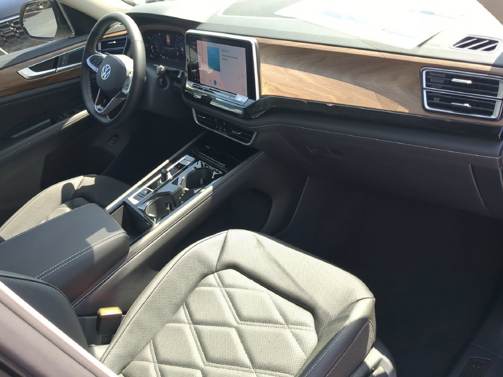 New 2026 Volkswagen Atlas SE FWD image 13
