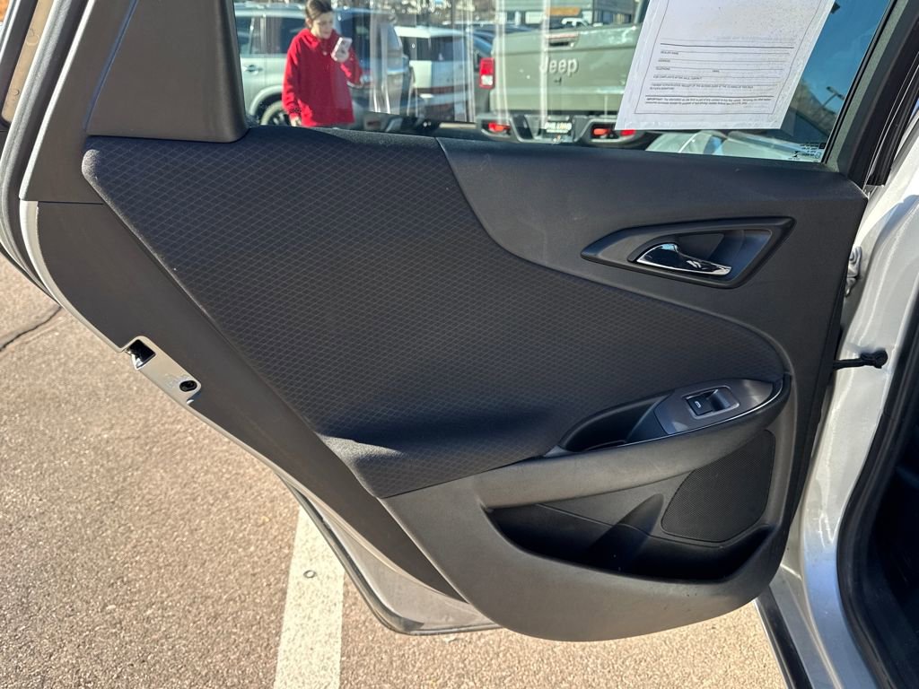 Used 2022 Chevrolet Malibu LT image 28