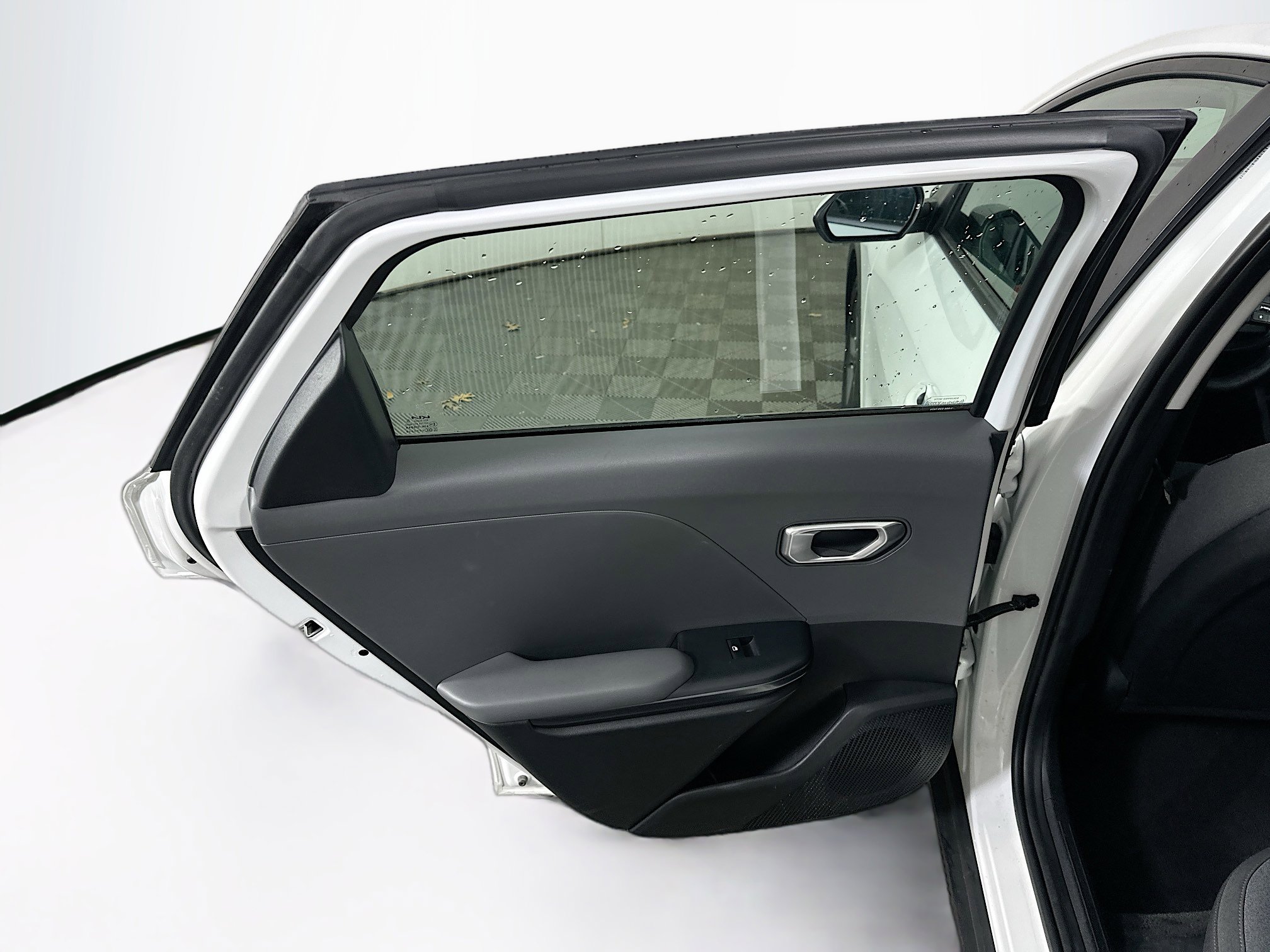 Used 2025 Kia K4 LXS image 25