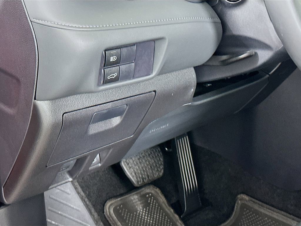 Certified 2026 Toyota Highlander XLE AWD/4WD image 10