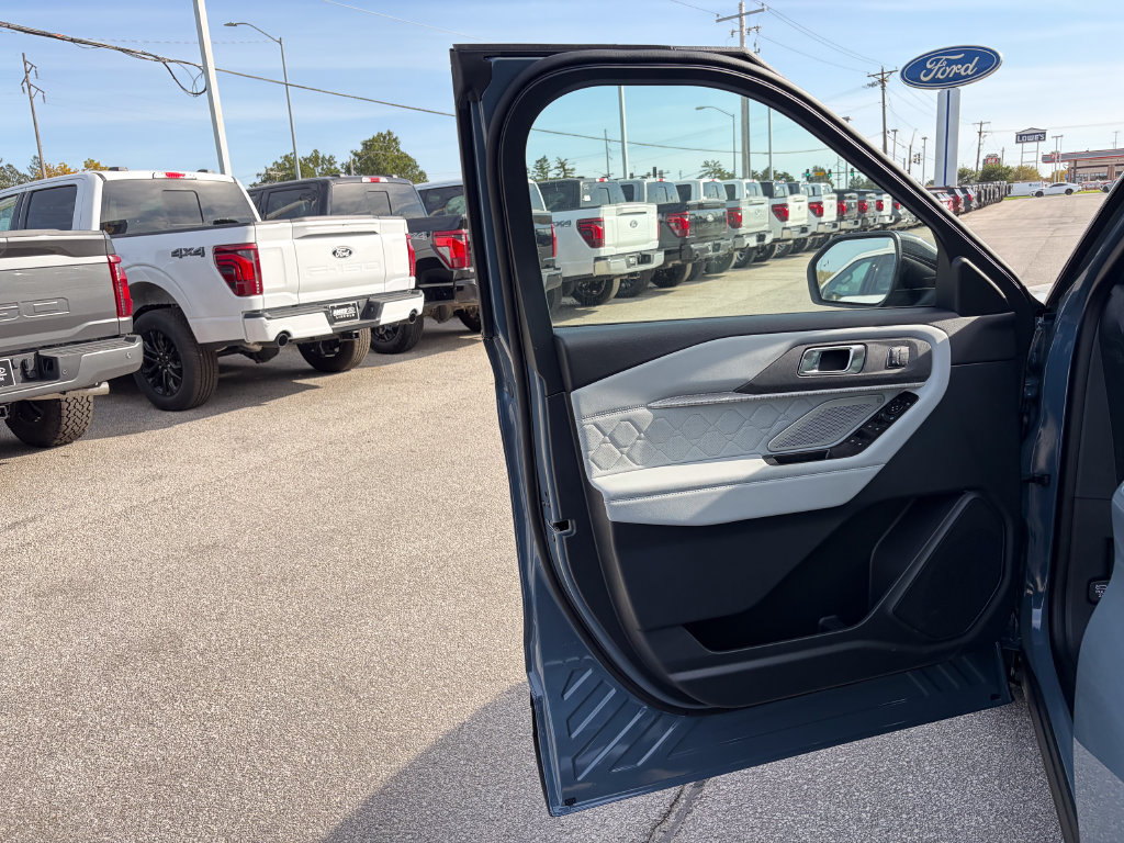 New 2027 Ford Explorer Platinum w/ LUX Leather Package AWD/4WD image 15