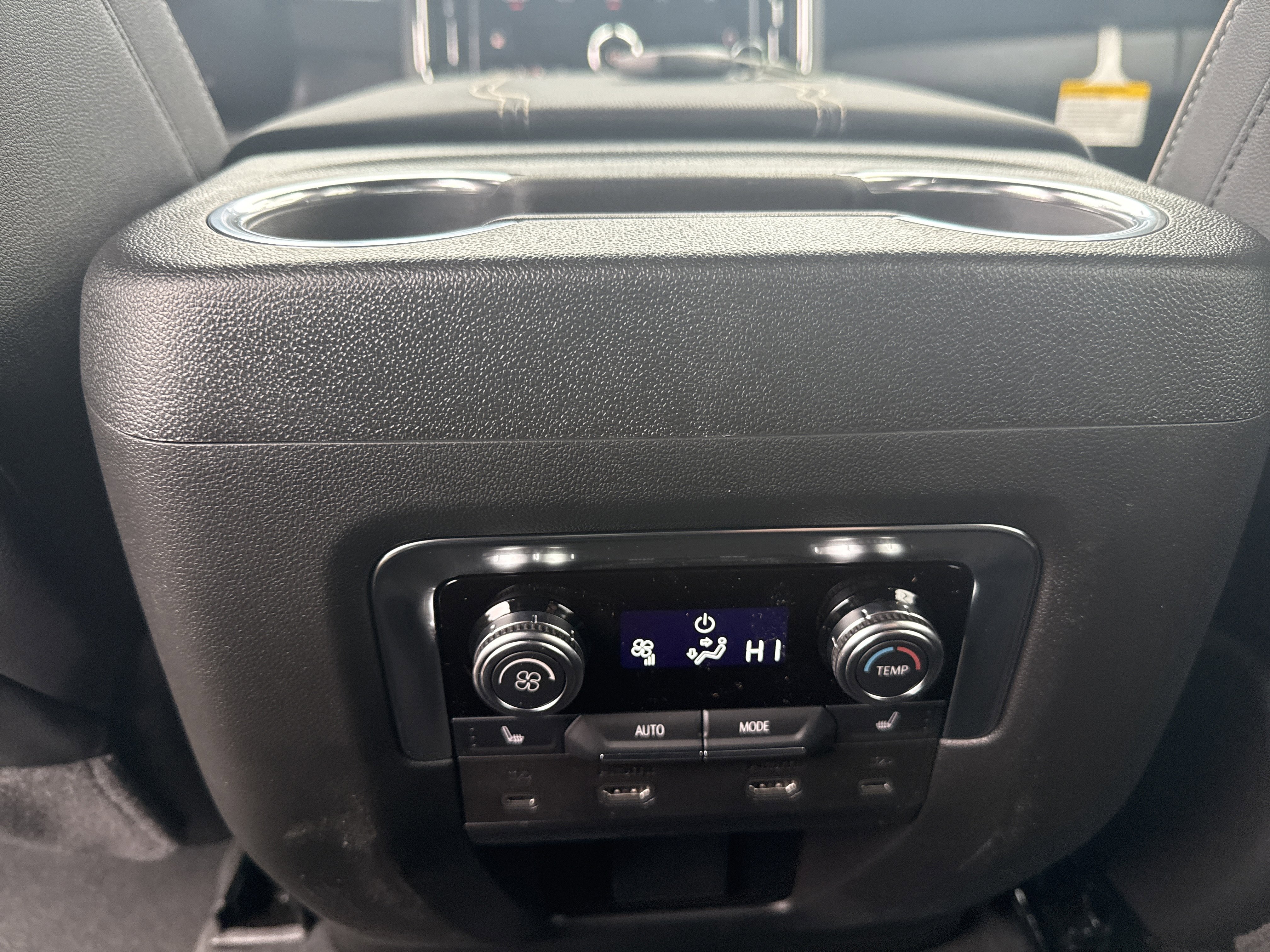 New 2026 GMC Yukon XL Elevation image 17