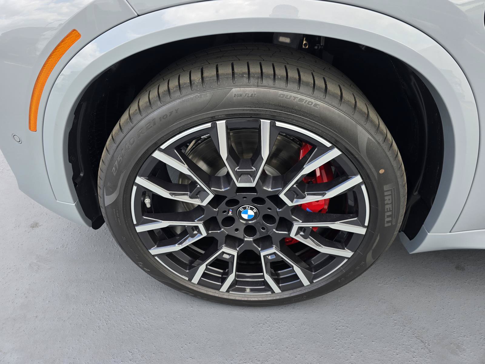 New 2026 BMW X5 xDrive50e w/ M Sport Package AWD/4WD image 7