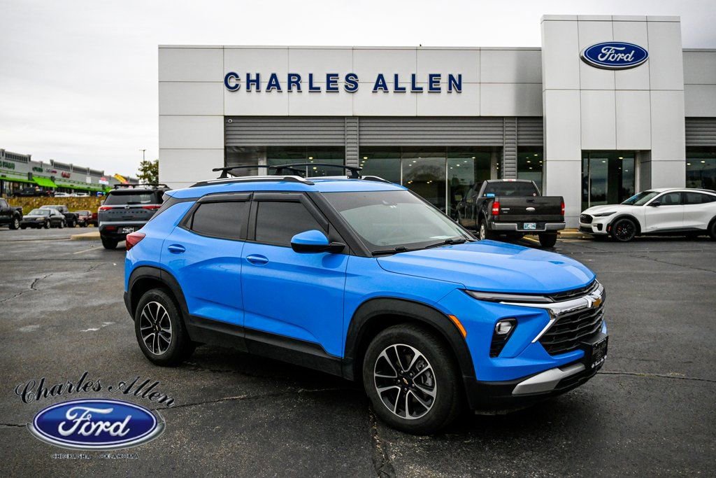 Used 2024 Chevrolet TrailBlazer LT image 1