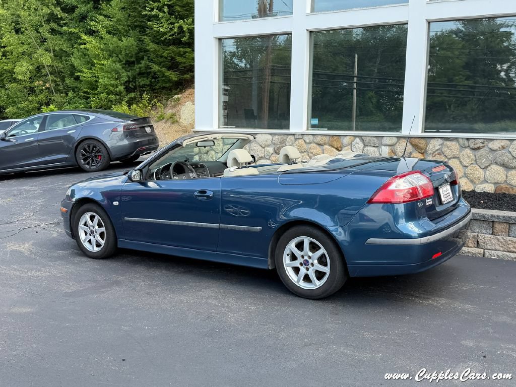 Used 2007 Saab 9-3 2.0T w/ Premium 16 Pkg FWD image 2