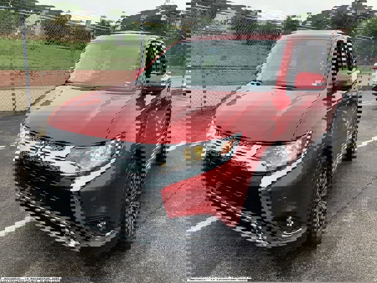 Used 2019 Mitsubishi Outlander SE FWD image 4