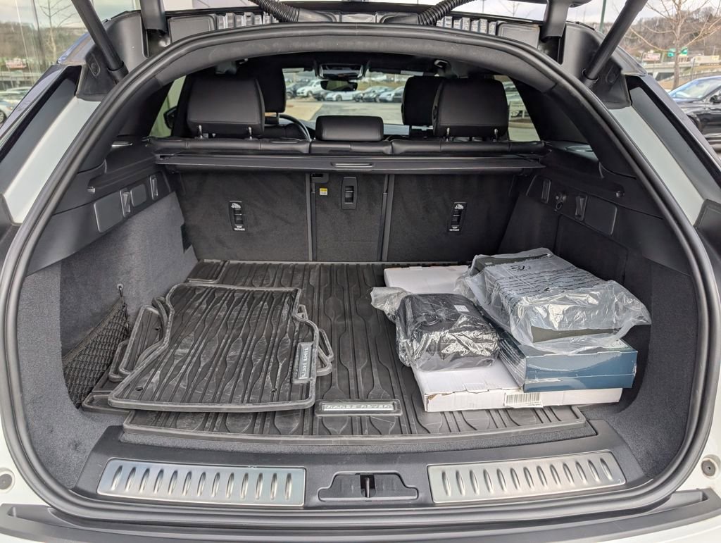 Certified 2025 Land Rover Range Rover Velar S image 29