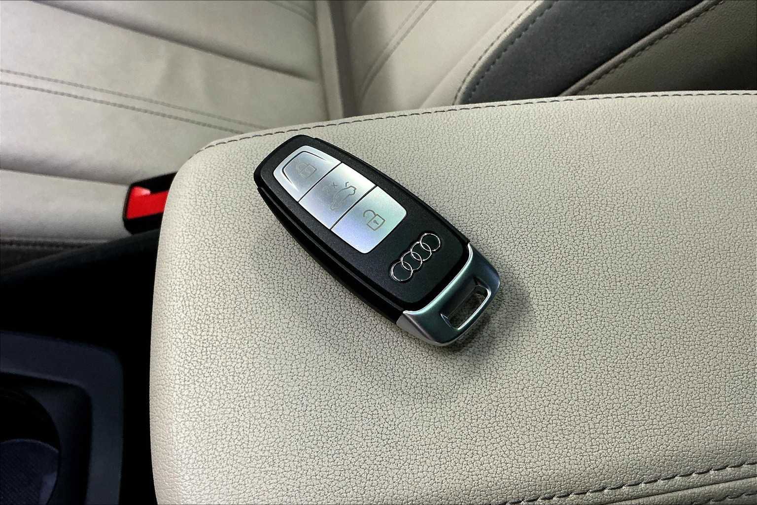 Used 2023 Audi Q4 e-tron Prestige w/ 20" Wheel Package image 13