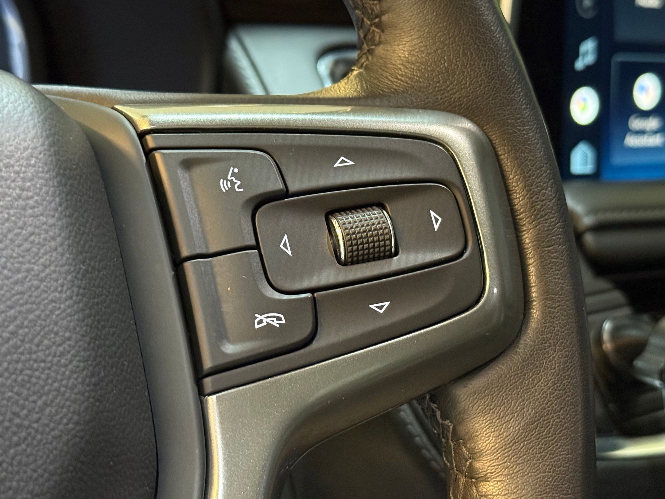 Used 2022 Chevrolet Tahoe LT w/ LT Signature Package image 27