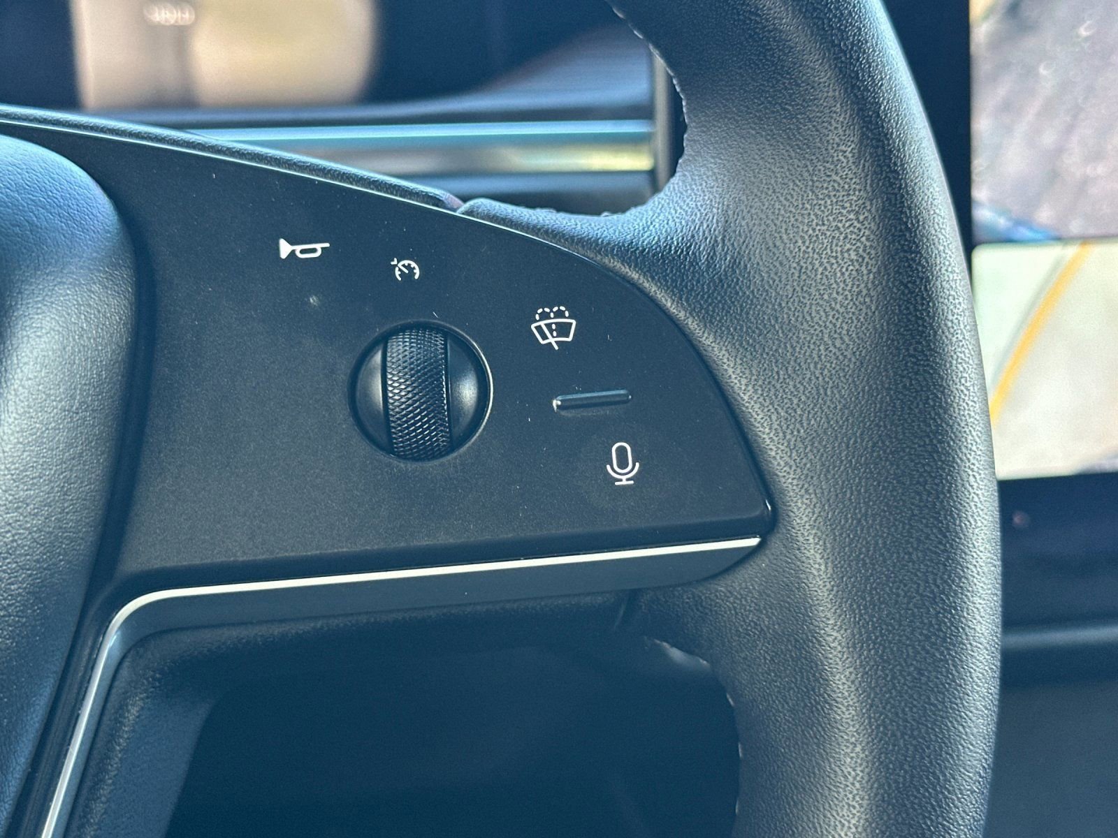 Used 2024 Tesla Model X image 28