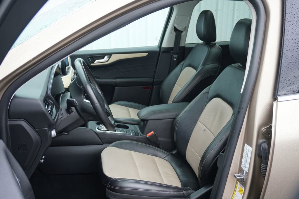 Used 2021 Ford Escape Titanium w/ Titanium Elite Package image 12