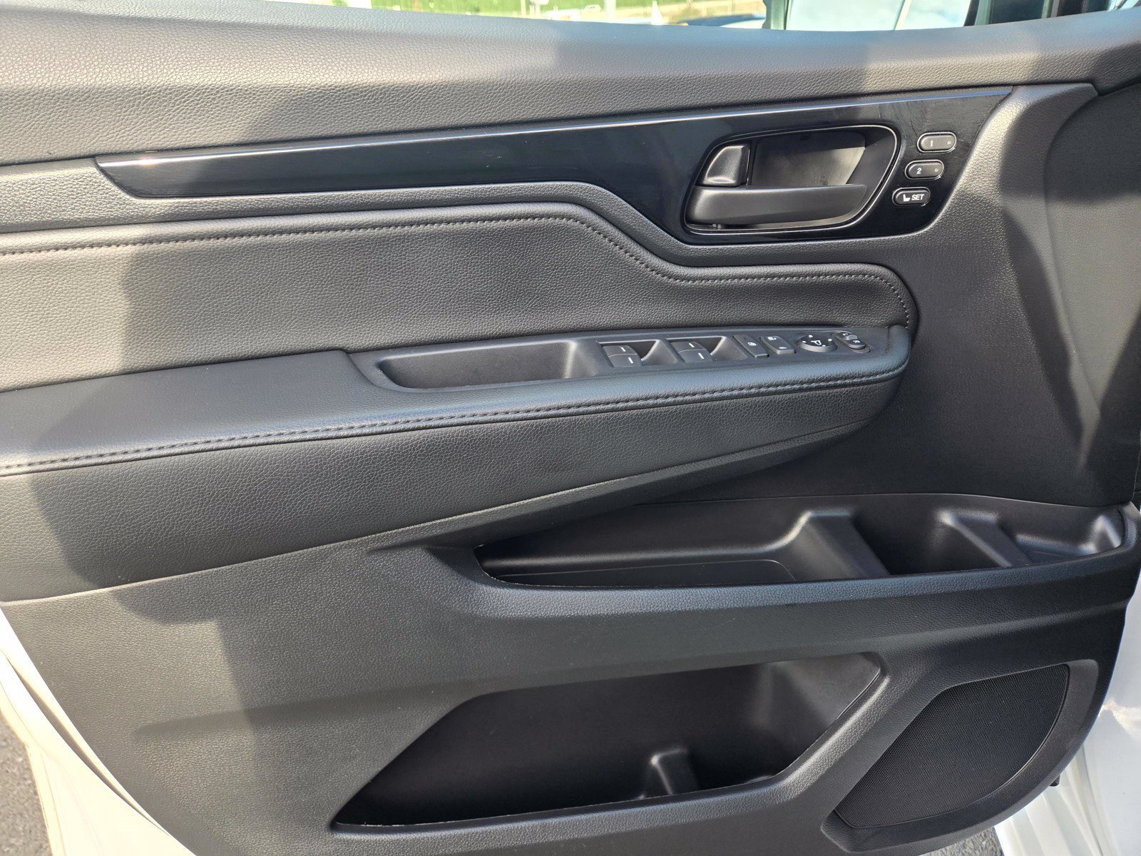Used 2025 Honda Odyssey Touring image 15