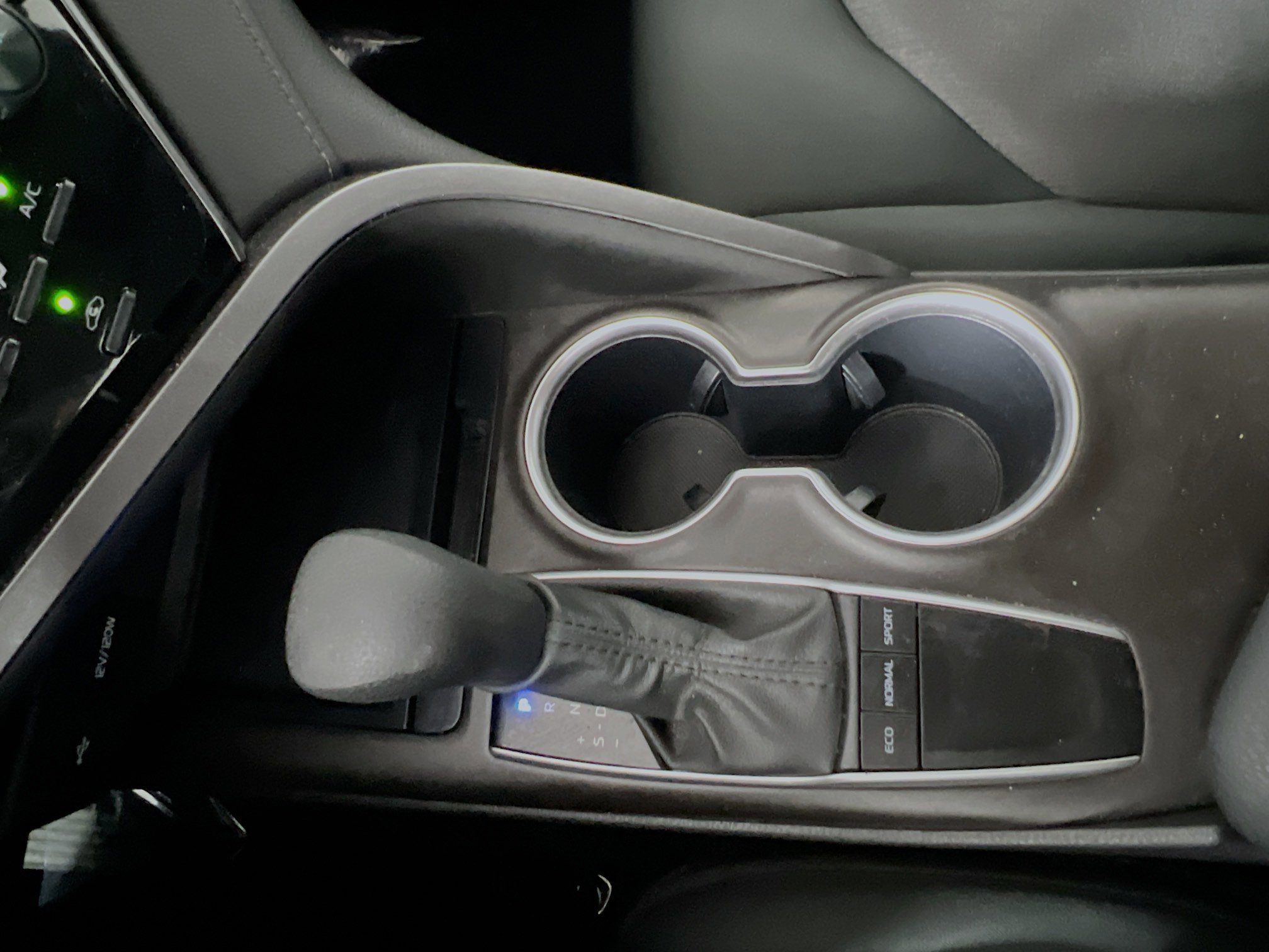 Used 2023 Toyota Camry LE image 24