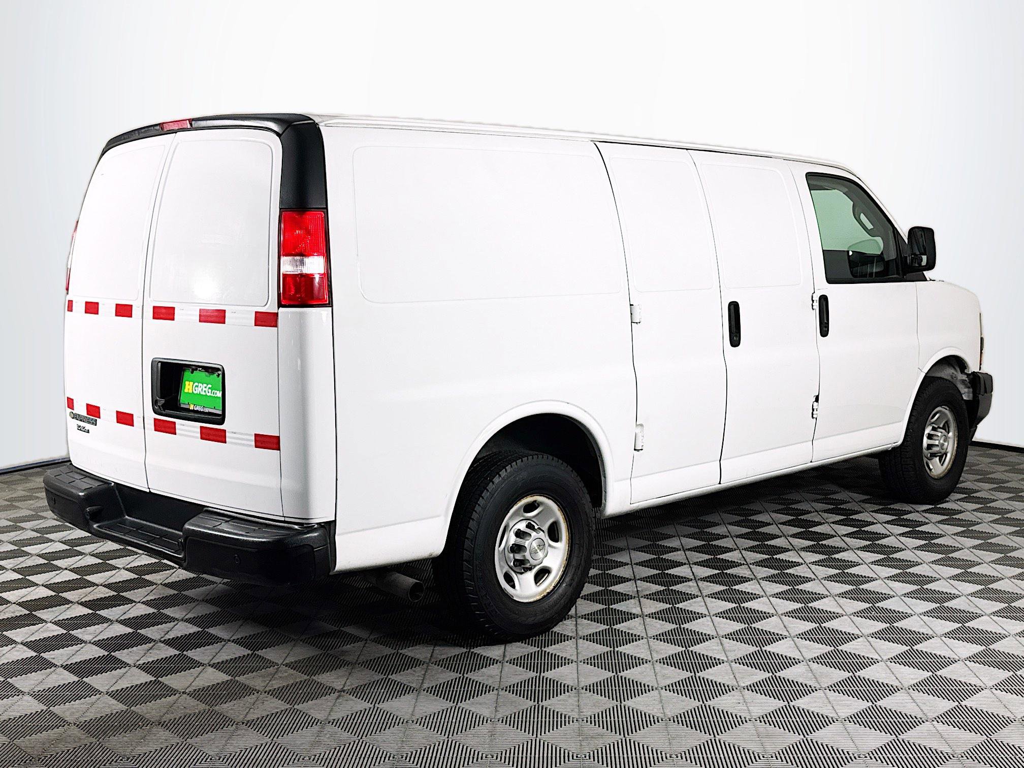 Used 2021 Chevrolet Express 2500 RWD image 10